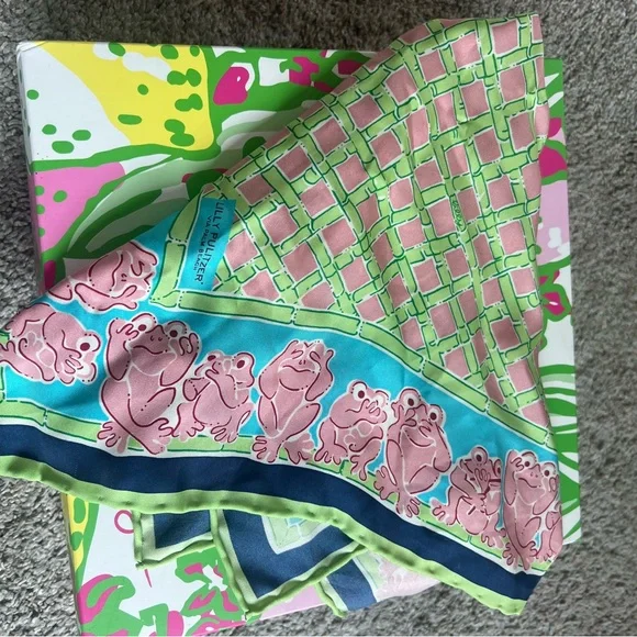 Lilly Pulitzer authentic square scarf with box and bag - Picture 11 of 11